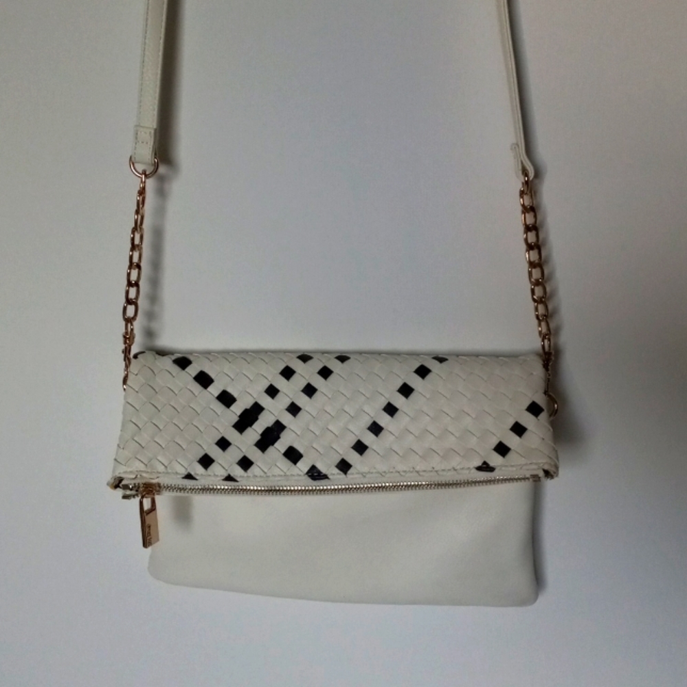 EVERYTHING BUT WATER Black White CROSSBODY CLUTCH - Picture 4 of 12